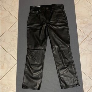 GAP Black Cropped Pants